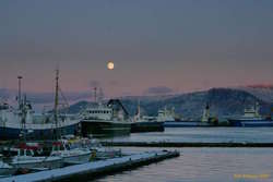 Moonrise over the harbour
