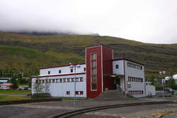 Swimming pool building
