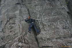 Eva climbing Páskaliljur
