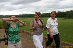 The girls stick to gossip

