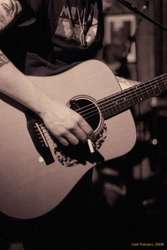 Smoking guitars
