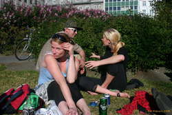 Alda strikes a pose in the park.  (? and Agnes have their own world)
