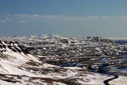 Snow on Þverahlíð, looking east from near Baula
