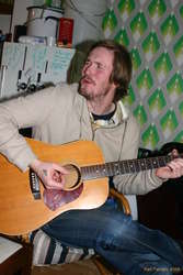 Eggert rocks out

