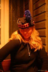 Alda in the hat
