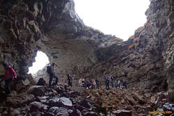 Descending into Víðgelmir
