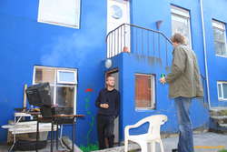 Bjöggi and Eggert discuss BBQ tactics
