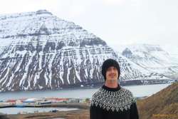 Lee in Flateyri
