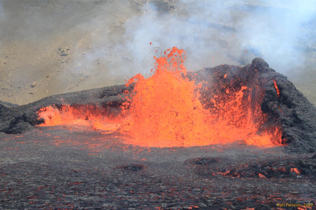 Waves in the lava